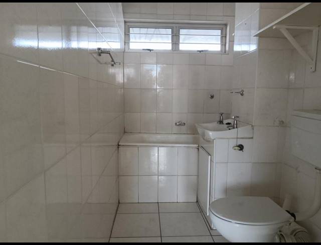 1 BEDROOM APARTMENT FOR SALE IN OVERPORT